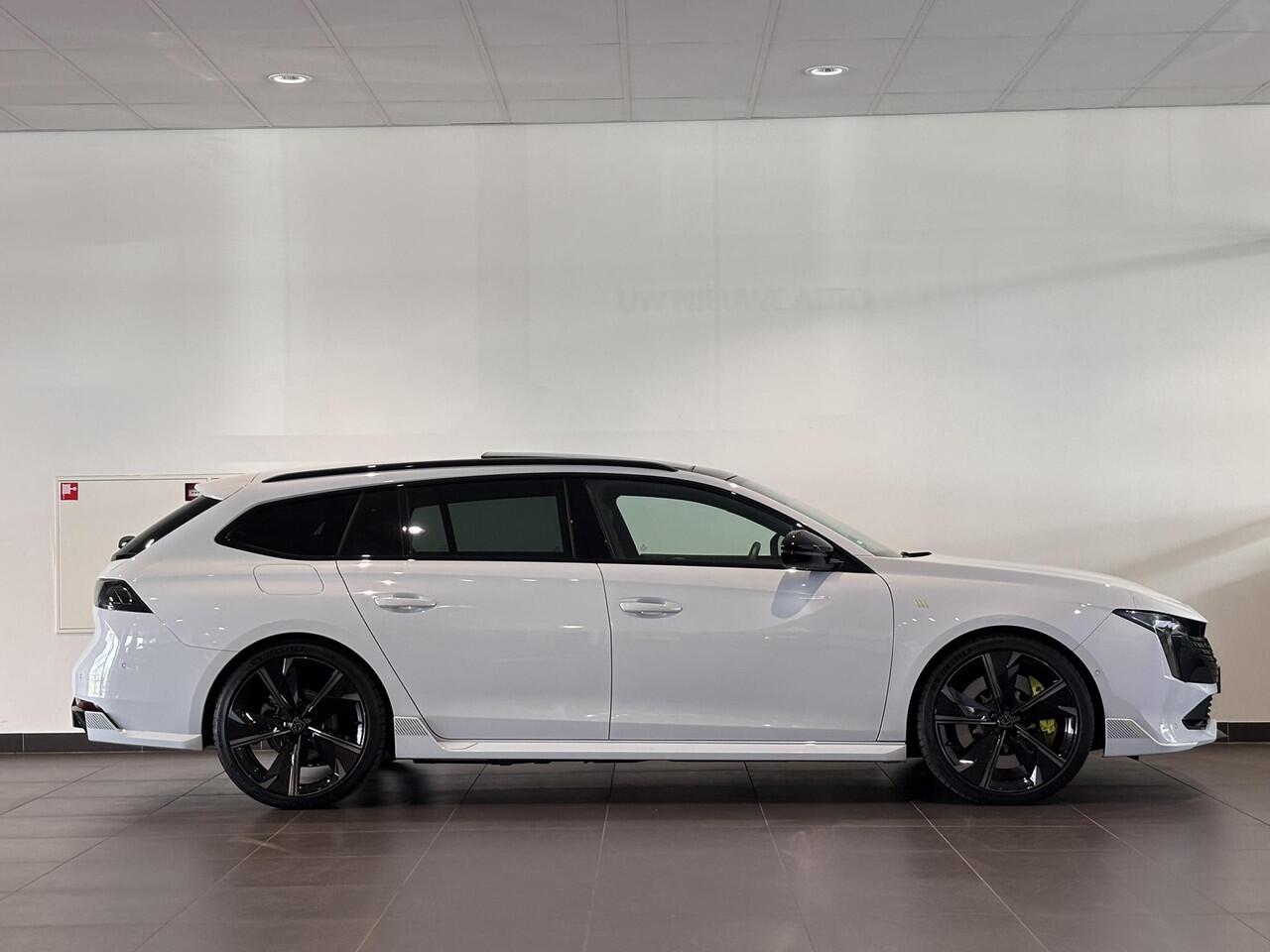 Peugeot 508 SW PSE by Peugeot Sport HYbrid 360pk 4x4 | SCHUIF/KANTELDAK | HANDSFREE A.KLEP | 360° CAMERA | ALCANTARA/LEDER | NAVI | DAB+ |