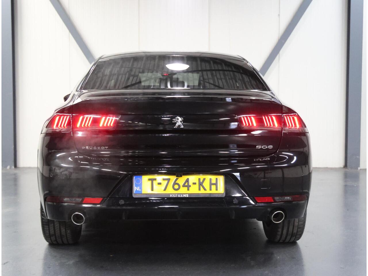 Peugeot 508 1.6 225PK Plug-in HYbrid GT | AUTOMAAT | AppleCarPlay/AndroidAuto | Adaptive Cruise Control | Stoelverwarming | Camera | LEER | Keyless | Isofix | Privacy Glass | Parkeersensoren | Electrische achterklep |