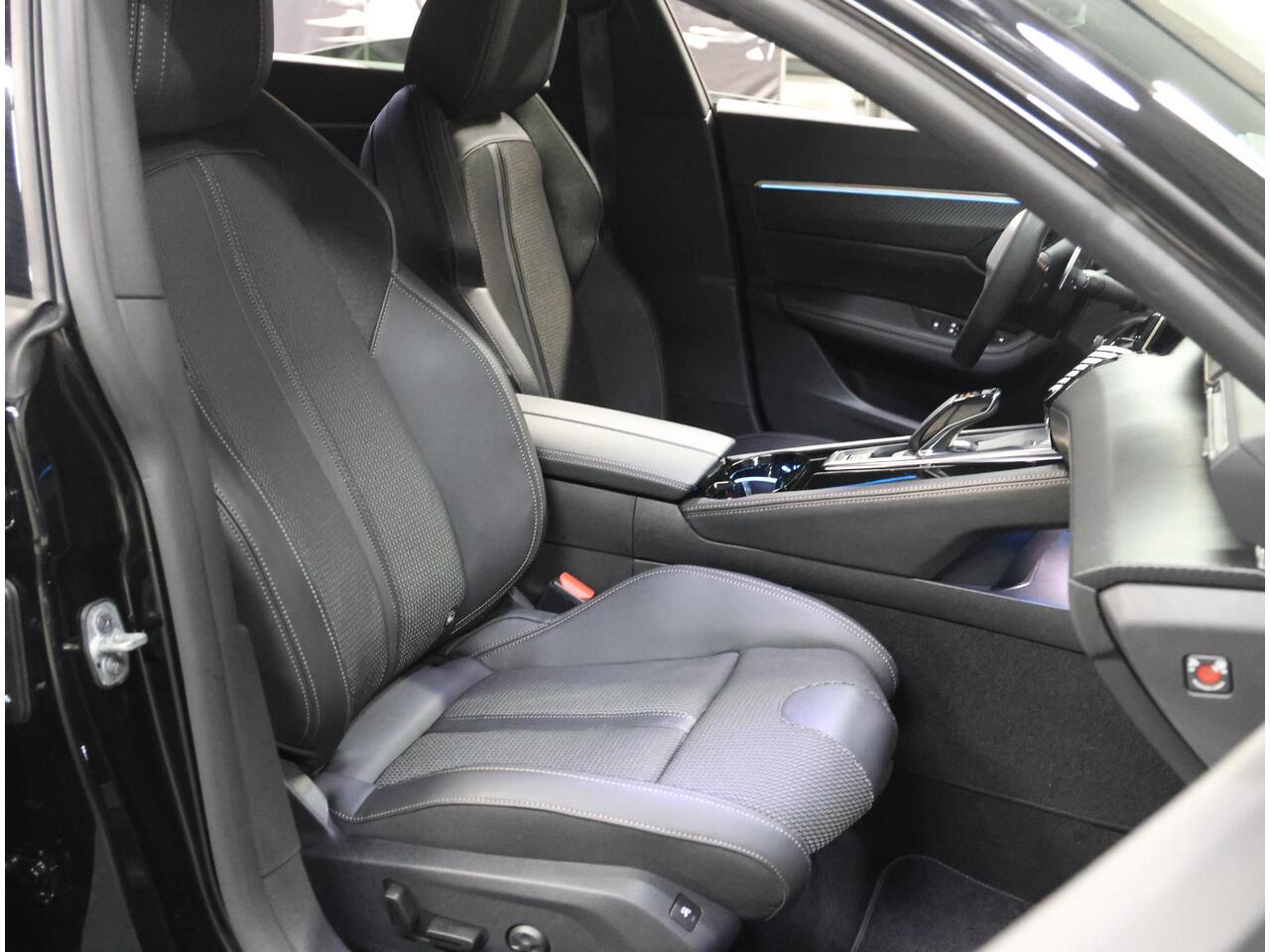 Peugeot 508 1.6 225PK Plug-in HYbrid GT | AUTOMAAT | AppleCarPlay/AndroidAuto | Adaptive Cruise Control | Stoelverwarming | Camera | LEER | Keyless | Isofix | Privacy Glass | Parkeersensoren | Electrische achterklep |