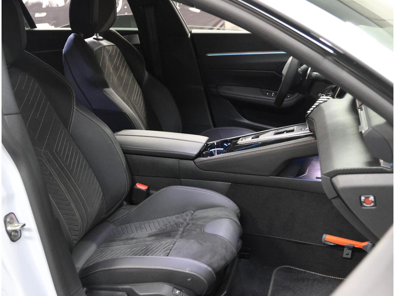 Peugeot 508 1.6 HYbrid 180PK GT | 1ste eigenaar | AUTOMAAT | AppleCarPlay/AndroidAuto | Adaptive Cruise Control | Stoelverwarming | 360'Camera | Alcantara/Leer | Sfeerverlichting | FocalSound | Trekhaak | Virt.Cockpit | Keyless | Isofix | Privacy Glass | Parkeersenso