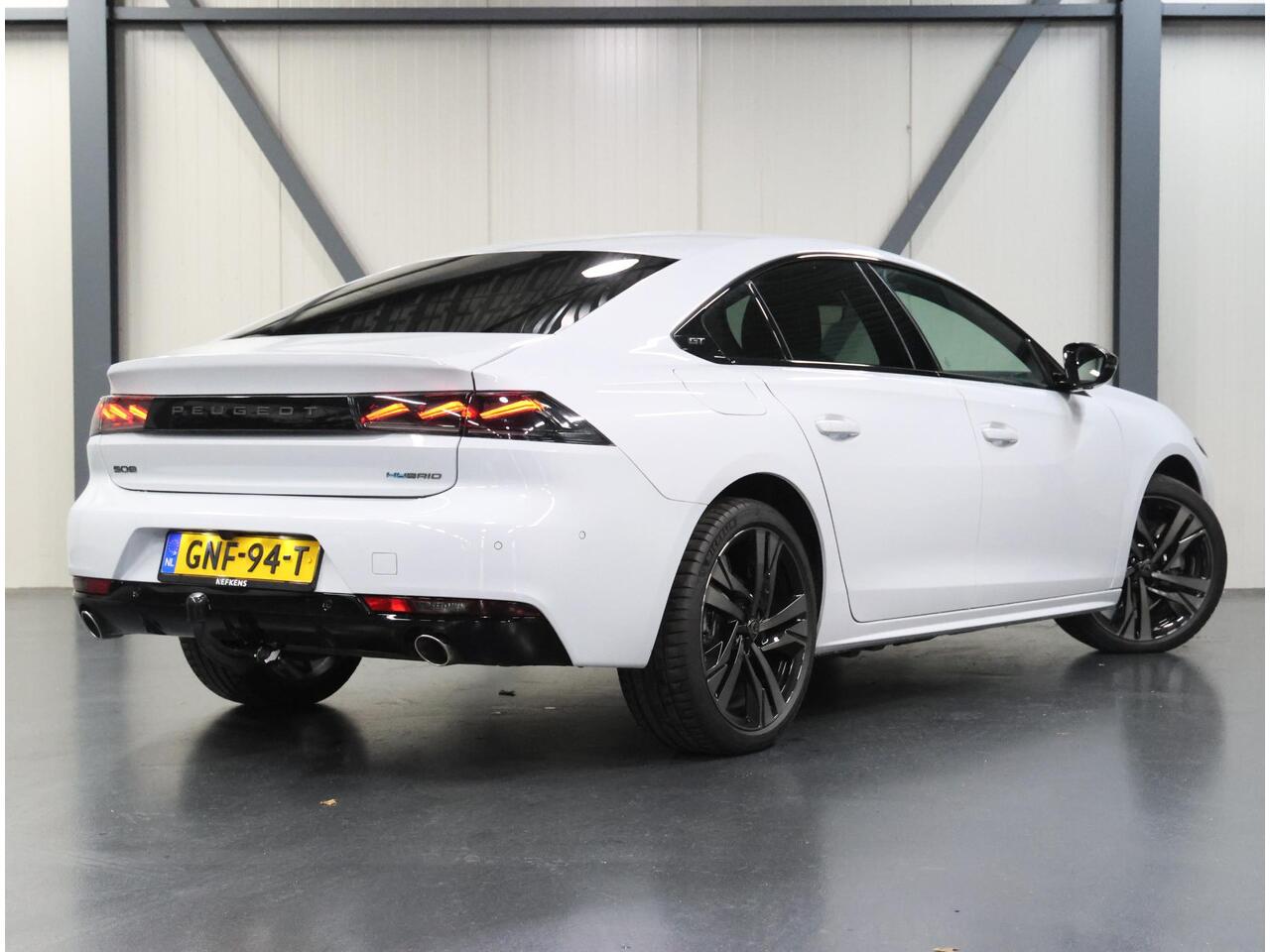 Peugeot 508 1.6 HYbrid 180PK GT | 1ste eigenaar | AUTOMAAT | AppleCarPlay/AndroidAuto | Adaptive Cruise Control | Stoelverwarming | 360'Camera | Alcantara/Leer | Sfeerverlichting | FocalSound | Trekhaak | Virt.Cockpit | Keyless | Isofix | Privacy Glass | Parkeersenso