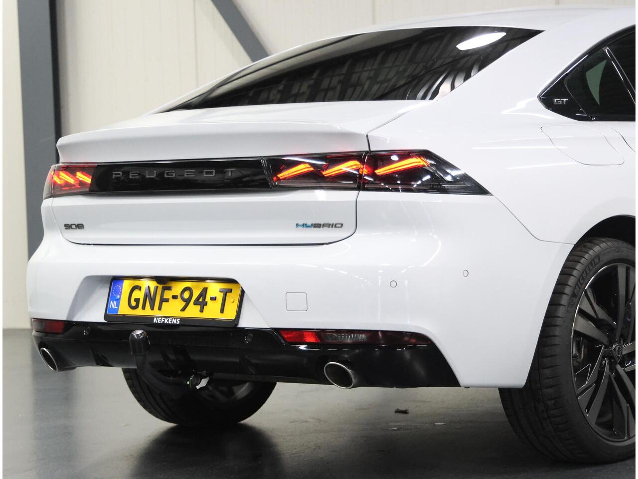 Peugeot 508 1.6 HYbrid 180PK GT | 1ste eigenaar | AUTOMAAT | AppleCarPlay/AndroidAuto | Adaptive Cruise Control | Stoelverwarming | 360'Camera | Alcantara/Leer | Sfeerverlichting | FocalSound | Trekhaak | Virt.Cockpit | Keyless | Isofix | Privacy Glass | Parkeersenso