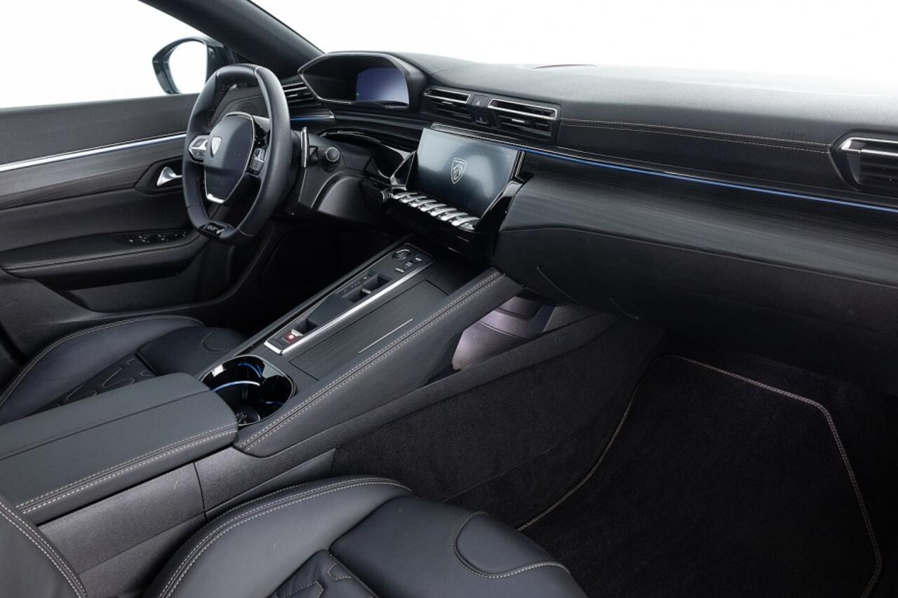 Peugeot 508 Plug-in HYbrid 225PK e-EAT8 GT | LEDER | EL. STOELEN | CAMERA