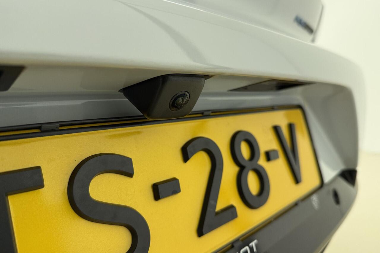 Peugeot 508 1.6 HYbrid 180 e-EAT8 Allure Avantage | NIEUW | Nieuwprijs: ¤ 53.037 | tot 68km elektrisch WLTP | AGR Comfortstoelen | Stoelverwarming | Elektr. achterklep | Achteruitrijcamera | Adaptieve Cruise Control