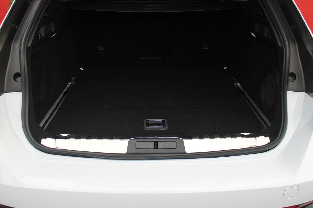 Peugeot 508 SW PSE 1.6 HYbrid 360PK AWD | PANORAMISCH SCHUIF/KANTELDAK | FOCAL® PREMIUM AUDIOSYSTEEM MET 10 SPEAKERS | MATRIX KOPLAMPEN | SFEERVERLICHTING | 360 HD PARKEERCAMERA'S | VERWARMDE VOORRUITRAND | DRAADLOOS APPLECARPLAY/ANDROID AUTO | NAVIGATIE | ADAPTIEVE 