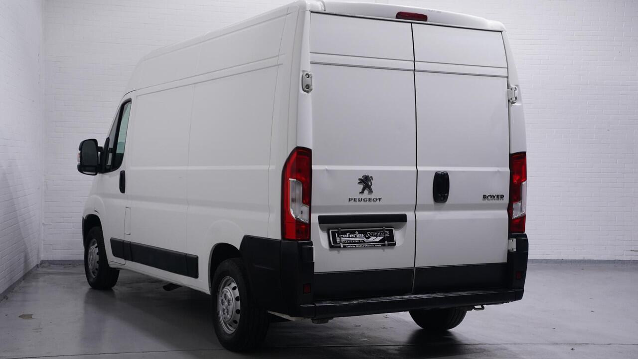Peugeot BOXER 2.0 BlueHDI 130 pk L2H2 Premium Airco Cruise Control, Laadruimte Pakket, Multistuur, 3-Zits