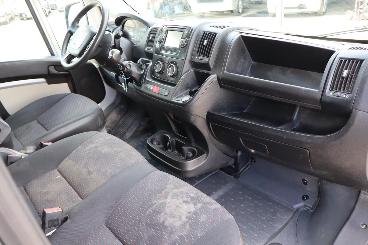 Peugeot BOXER 330 2.0 BlueHDI L2H1 Premium DC Navigatie, Camera, Trekhaak, Cruise control, 6 Persoons, Airco