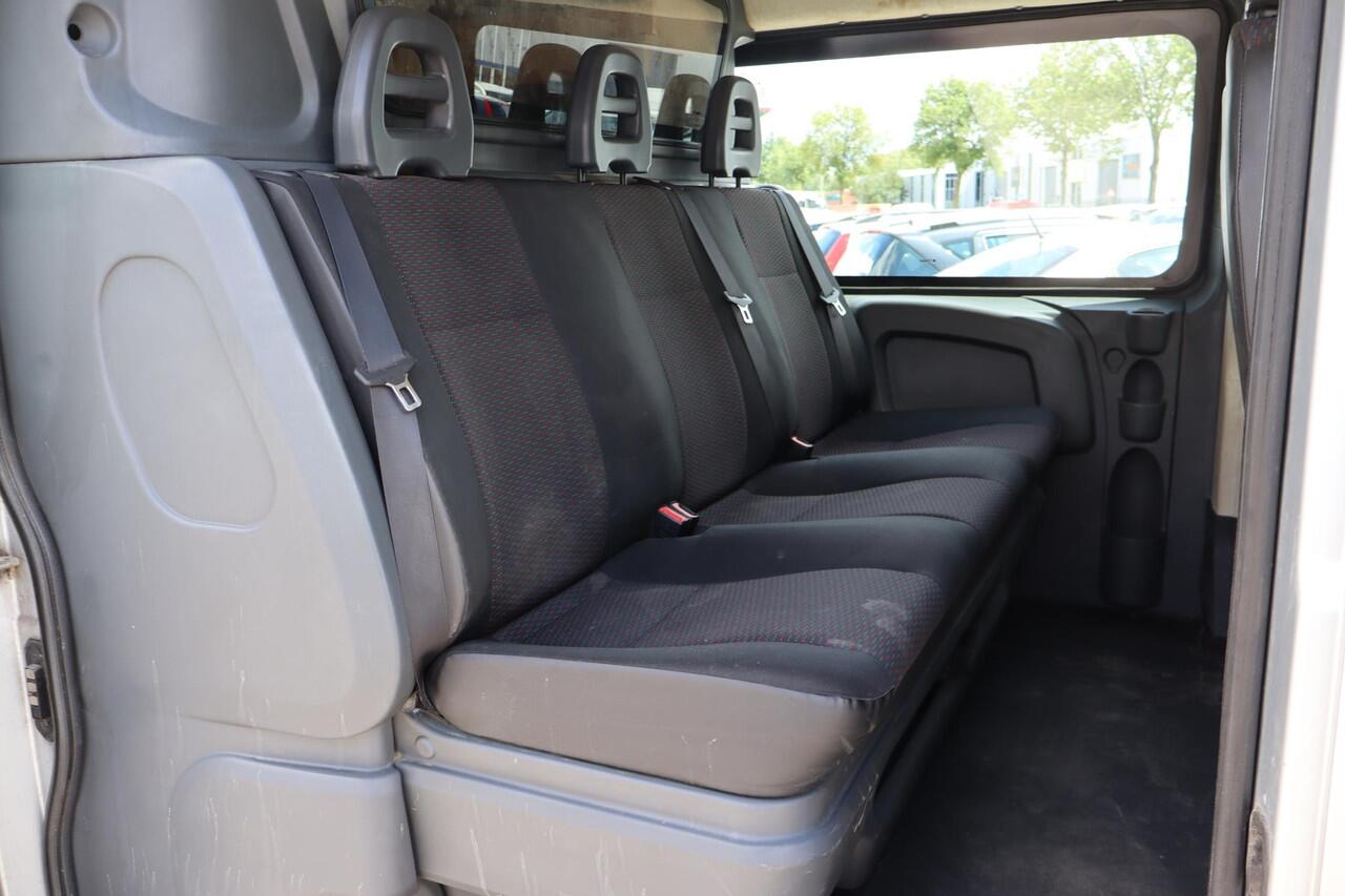 Peugeot BOXER 330 2.0 BlueHDI L2H1 Premium DC Navigatie, Camera, Trekhaak, Cruise control, 6 Persoons, Airco