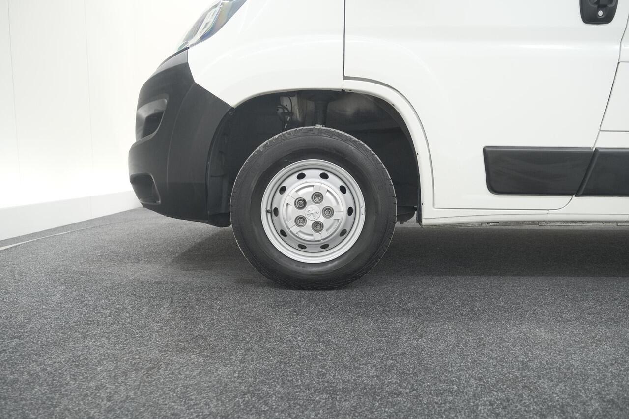 Peugeot BOXER 330 2.2 BlueHDi 140 L2H2 Premium | Navigatie | Houtenvloer In Laadruimte | Airco