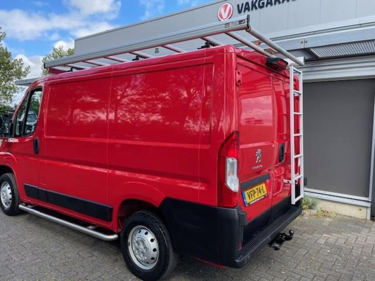 Peugeot BOXER 330 2.2 BlueHDi 140 L1H1 Premium