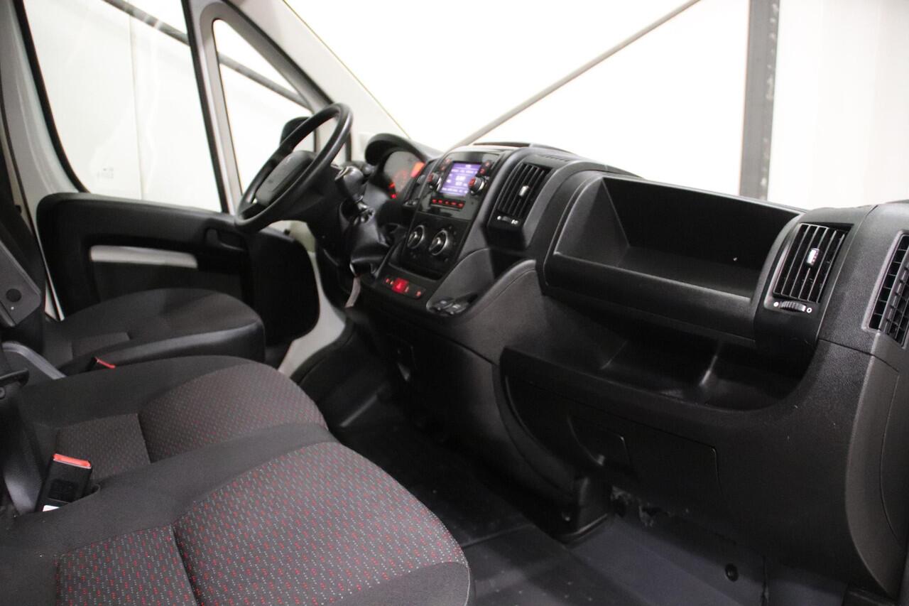 Peugeot BOXER 2.2 BlueHDi 140 L4H3 ACHTERUITRIJCAMERA