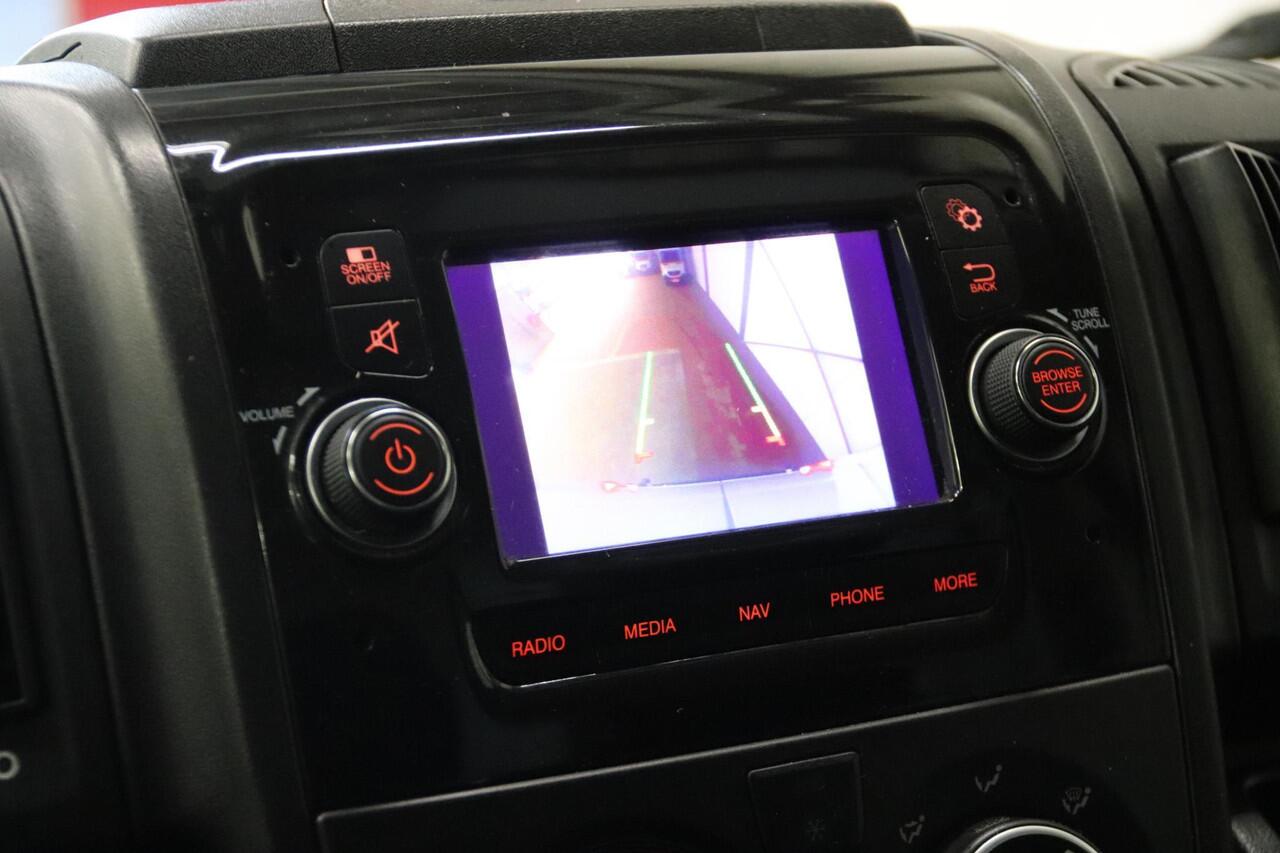 Peugeot BOXER 2.2 120PK L2H2 ACHTERUITRIJCAMERA EURO 6 Peugeot Boxer 2.2 120PK L2H2 ACHTERUITRIJCAMERA EURO 6