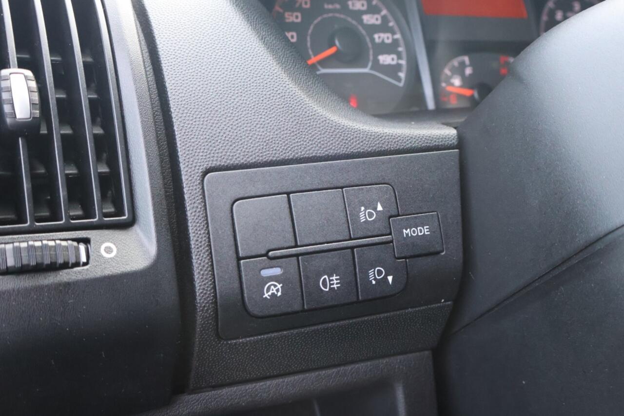 Peugeot BOXER 330 2.2 HDI L2H2 140pk | Trekhaak | Camera | Airco | Bluetooth