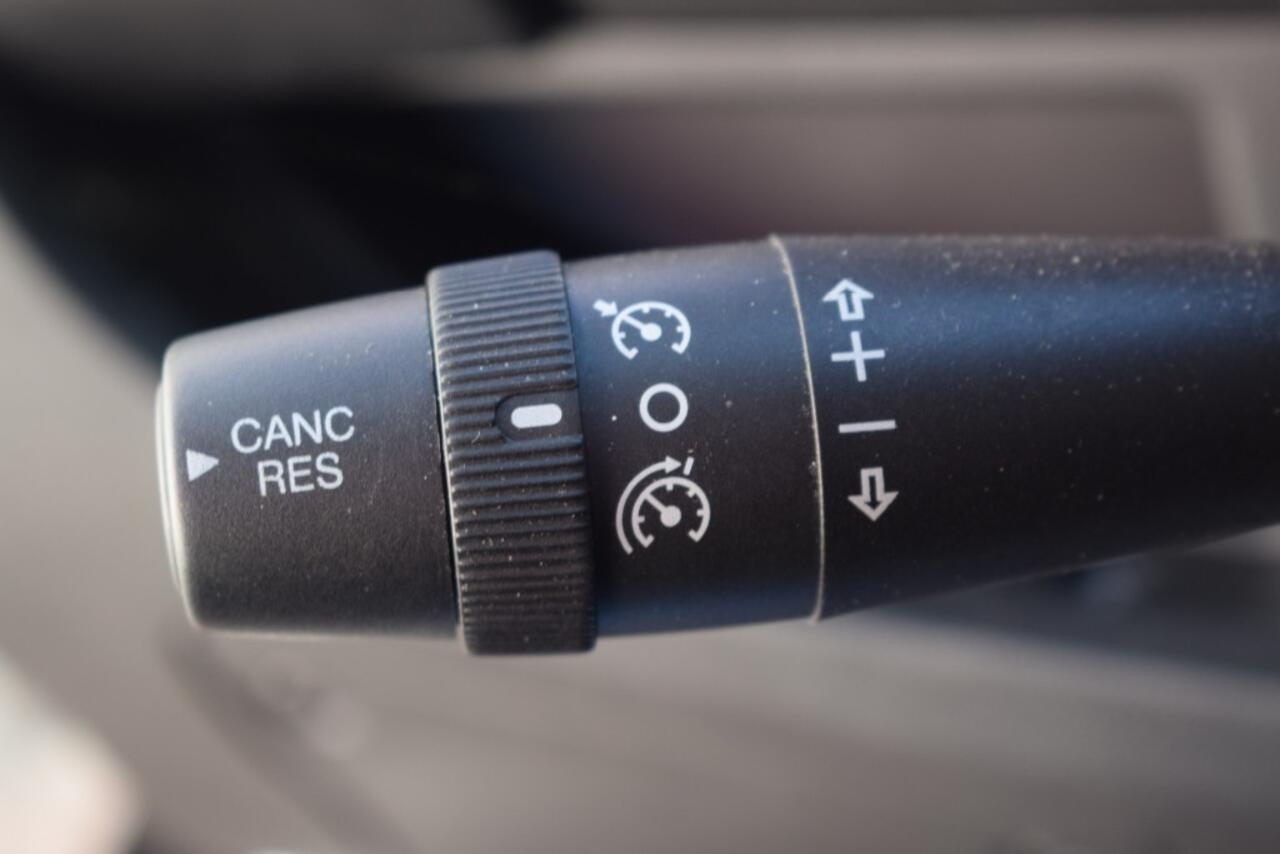 Peugeot BOXER 335 2.2 HDI L4 BAKWAGEN DAKSPOILER NAVI DAB CRUISE