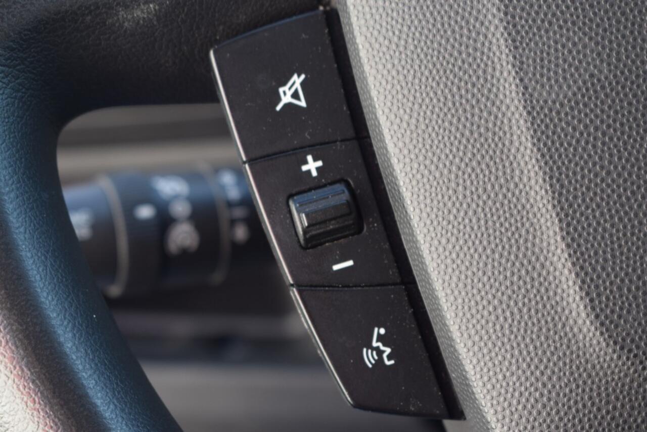 Peugeot BOXER 335 2.2 HDI L4 BAKWAGEN DAKSPOILER NAVI DAB CRUISE