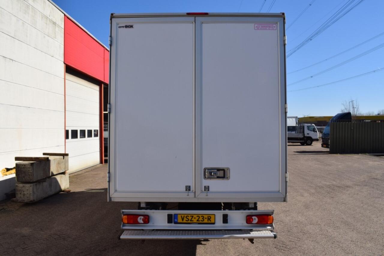 Peugeot BOXER 335 2.2 HDI L4 BAKWAGEN DAKSPOILER NAVI DAB CRUISE