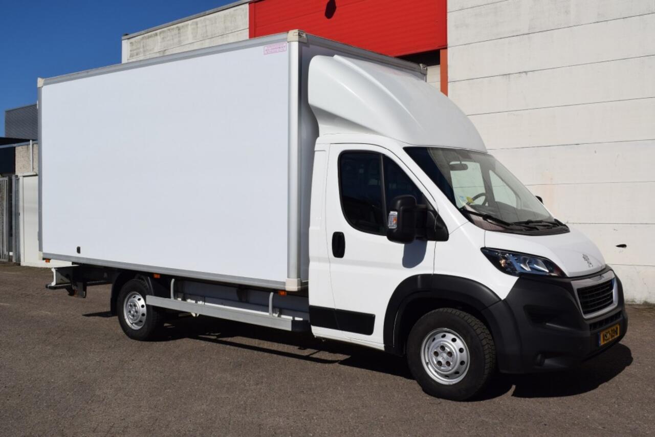Peugeot BOXER 335 2.2 HDI L4 BAKWAGEN DAKSPOILER NAVI DAB CRUISE