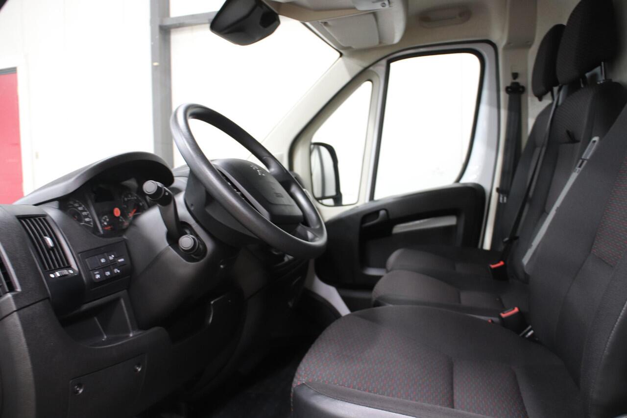 Peugeot BOXER 435 2.2 BlueHDi 140 L4H2 NAVIGATIESYSTEEM