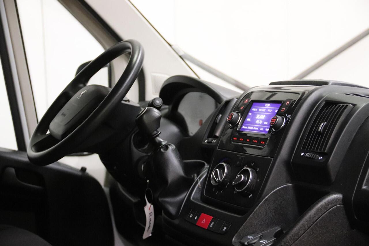 Peugeot BOXER 435 2.2 BlueHDi 140 L4H2 NAVIGATIESYSTEEM