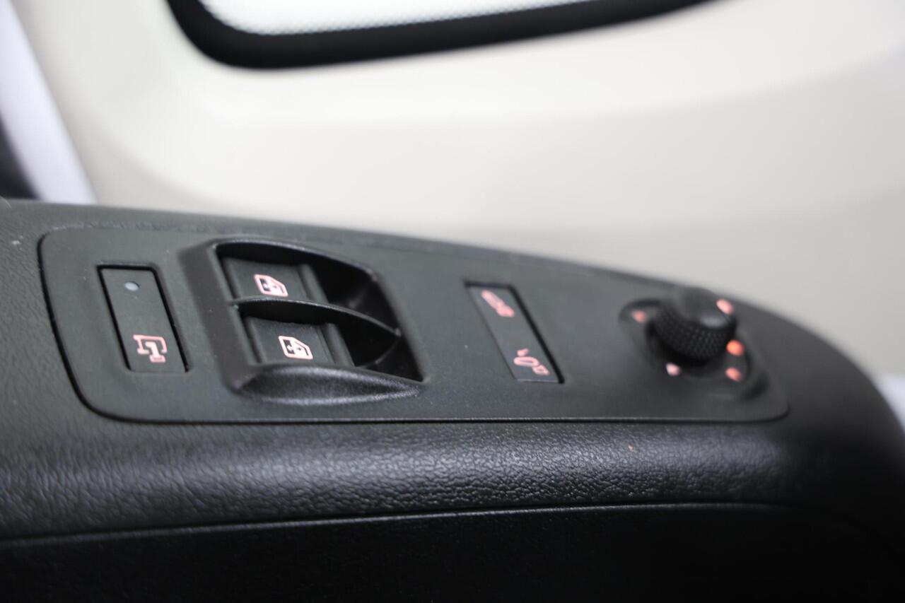 Peugeot BOXER 2.2 BlueHDi 140PK L4H3