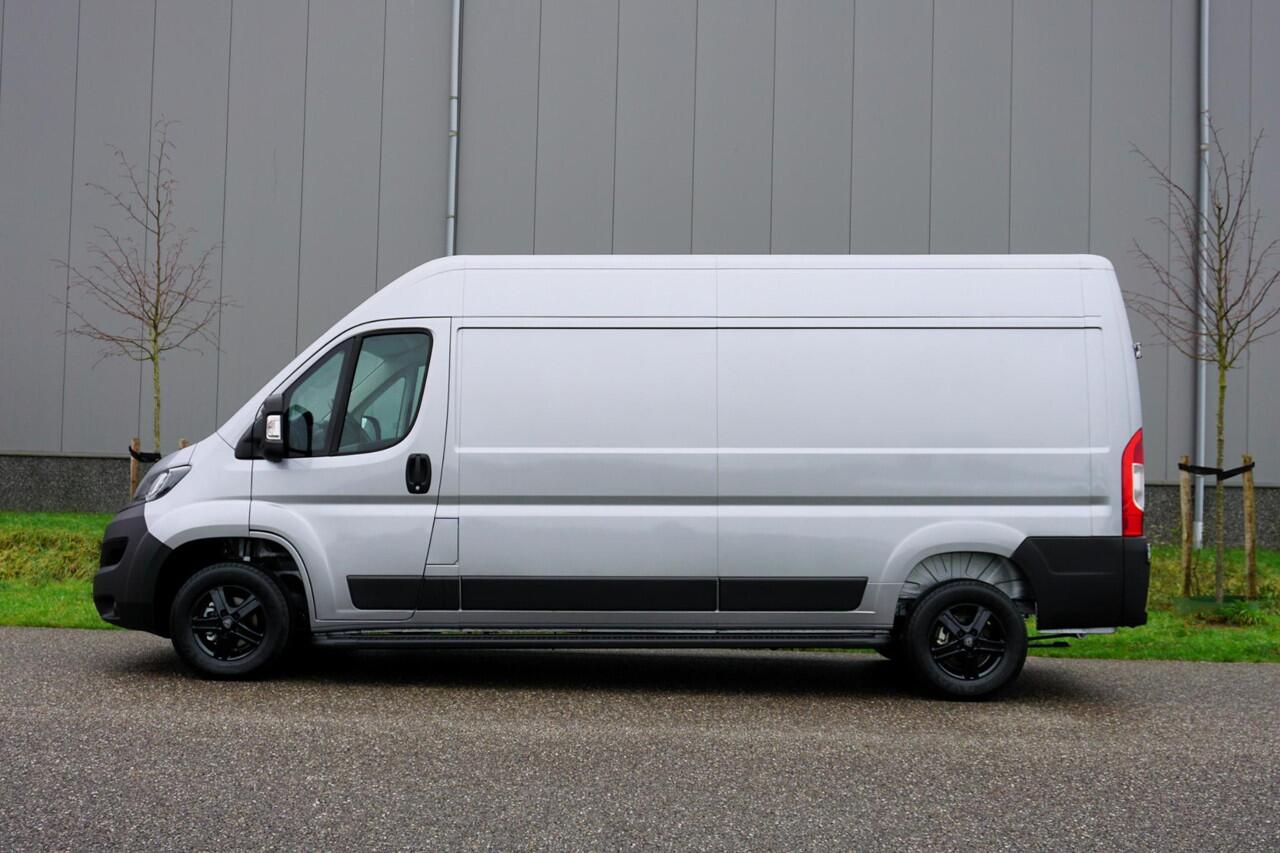 Peugeot BOXER 2.2 BlueHDi 140 L3H2 3.5t BPM voordeel |Nieuw |Airco |Carplay |Cruise |Camera |Parkeersensoren |3500 KG |140 pk |Metallic |Android auto |Bluetooth |Elektrisch verstelbare ramen en spiegels