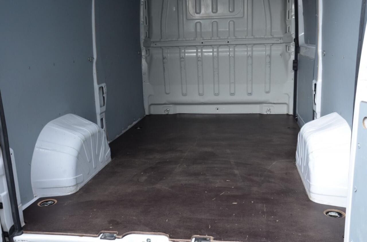 Peugeot BOXER 333 2.2 BlueHDi 120 L2H2 Pro***BPM VRIJ***