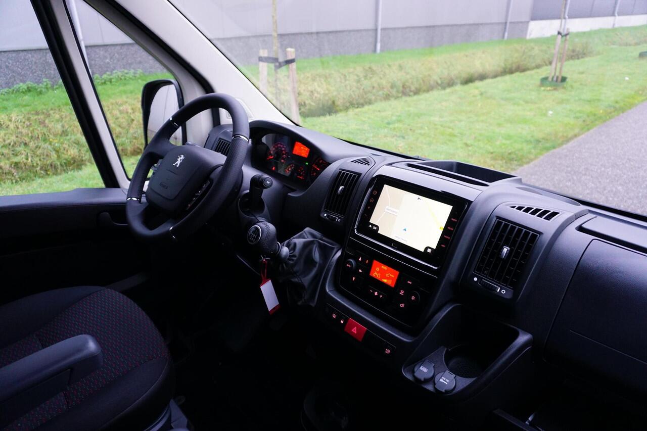 Peugeot BOXER 2.2 BlueHDi 165 L4H2 Zwaar 3.5t 2 stoelen |2e airbag |BPM voordeel |165 pk |Metallic |Carplay |Android auto |Climate control |Camera |Cruise control |Bluetooth |Navi |Parkeersensoren