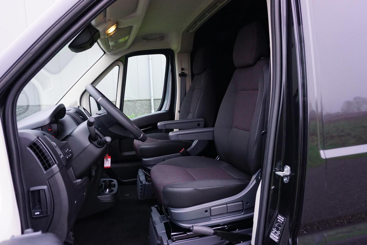 Peugeot BOXER 2.2 BlueHDi 165 L4H2 Zwaar 3.5t 2 stoelen |2e airbag |BPM voordeel |165 pk |Metallic |Carplay |Android auto |Climate control |Camera |Cruise control |Bluetooth |Navi |Parkeersensoren