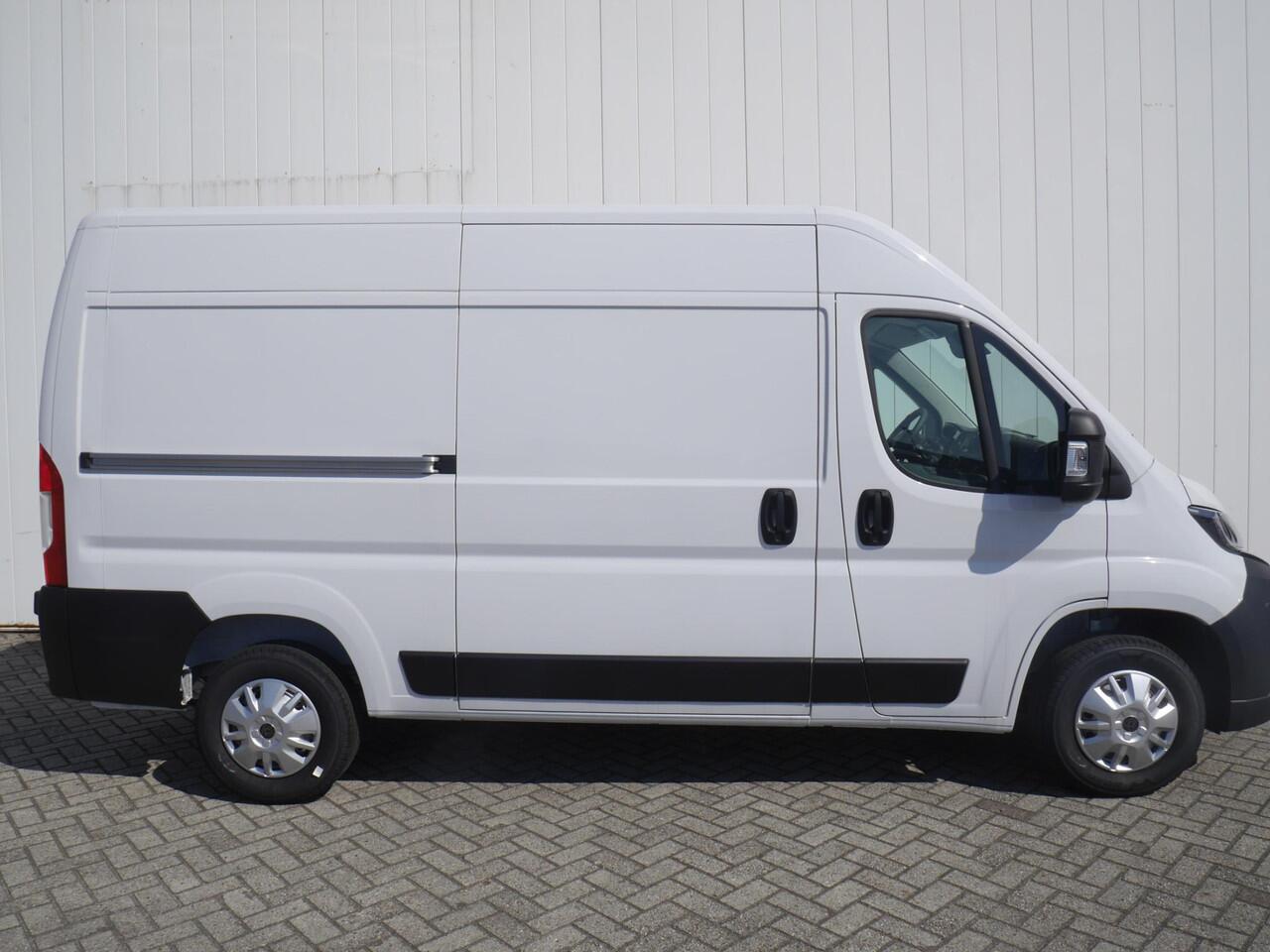 Peugeot BOXER 2.2 BlueHDi L2H2 3.0t 120 Pk | VOORRAAD AUTO | 2-Zits | Cruise Control | Airco | Camera Achter | USB aansluiting