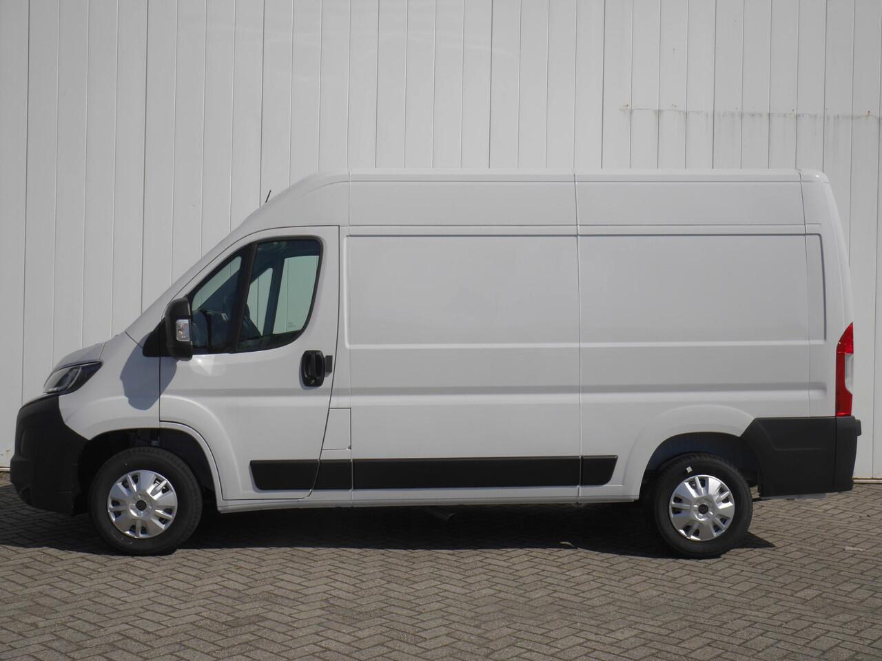 Peugeot BOXER 2.2 BlueHDi L2H2 3.0t 120 Pk | VOORRAAD AUTO | 2-Zits | Cruise Control | Airco | Camera Achter | USB aansluiting