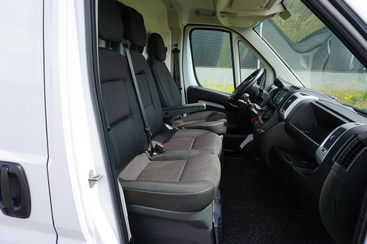 Peugeot BOXER 2.2 BlueHDi 140 L4H3 Zwaar 3.5t |Topstaat |EURO6D |1e eigenaar |Betimmering |Camera |Cruise |Navi |Climate |Lederen stuur |Carplay |Bluetooth |3500 KG |Heavy