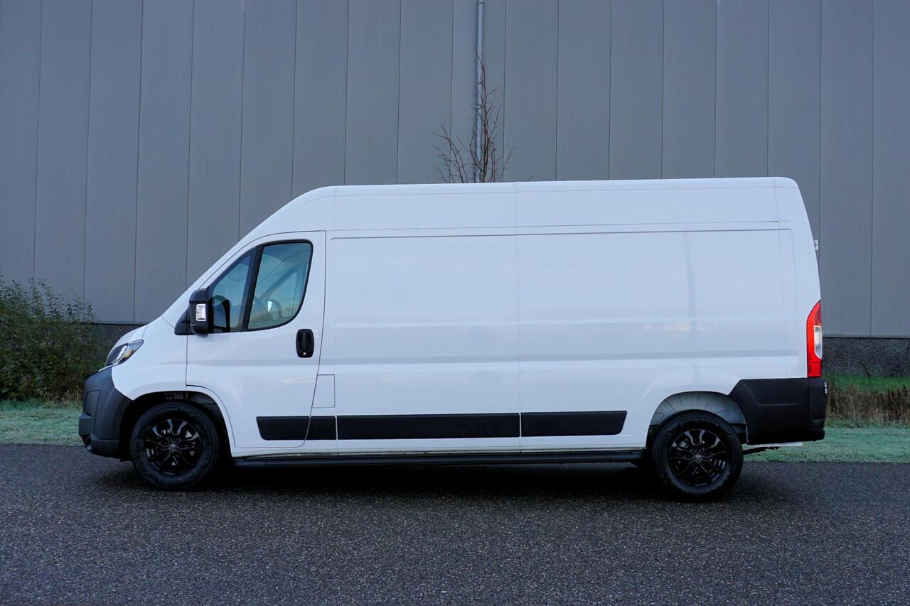 Peugeot BOXER 2.2 BlueHDi 140 L3H2 3.5t Automaat |Adaptive cruise |Climate control |Navigatie |Achteruitrijcamera |Trekhaak |1e eigenaar |Topstaat |EURO6 |3500 KG |Carplay en Android auto