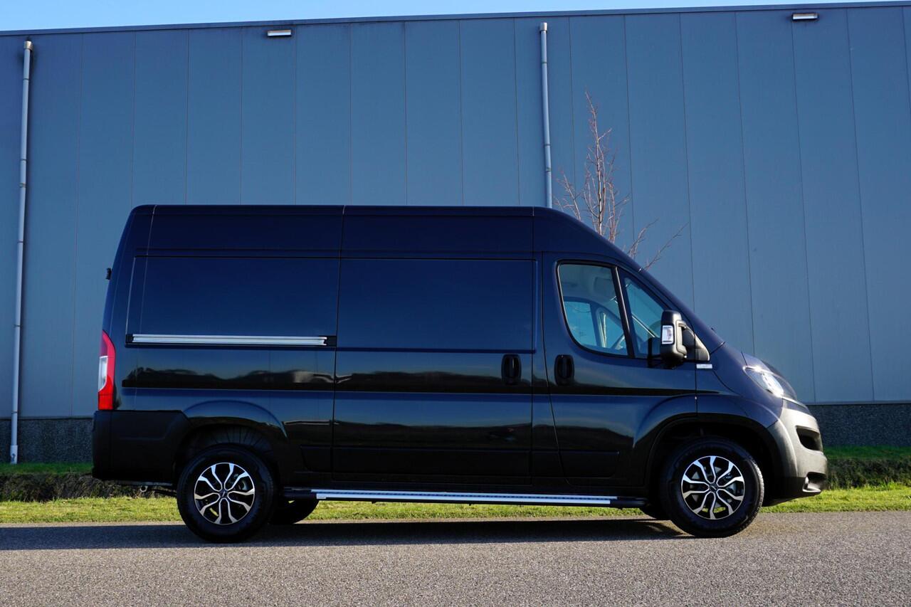 Peugeot BOXER 2.2 BlueHDi 165 L2H2 3.5t in Nieuwstaat |165 pk |Camera |Cruise |Navi |Climate |Geveerde stoel |Carplay |3500 KG |EURO6D |2e airbag