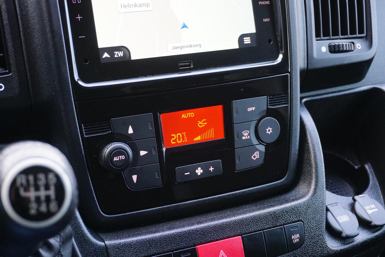 Peugeot BOXER 2.2 BlueHDi 140 L3H2 3.5t in Topstaat |BPM vrij |1e eigenaar |140 pk |3500 KG |Camera |Cruise |Navi |Carplay |Betimmering |2e airbag |Dode-hoek detectie
