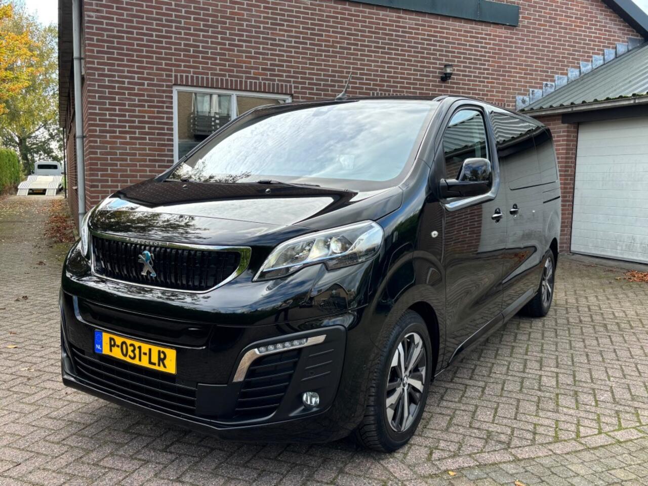 Peugeot E-traveller 50 KWH Business VIP