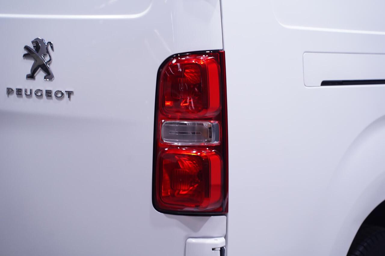 Peugeot EXPERT 2.0 BlueHDI 120 pk Premium Navi, Trekhaak Airco, Cruise Control, Multistuur, 3-Zits