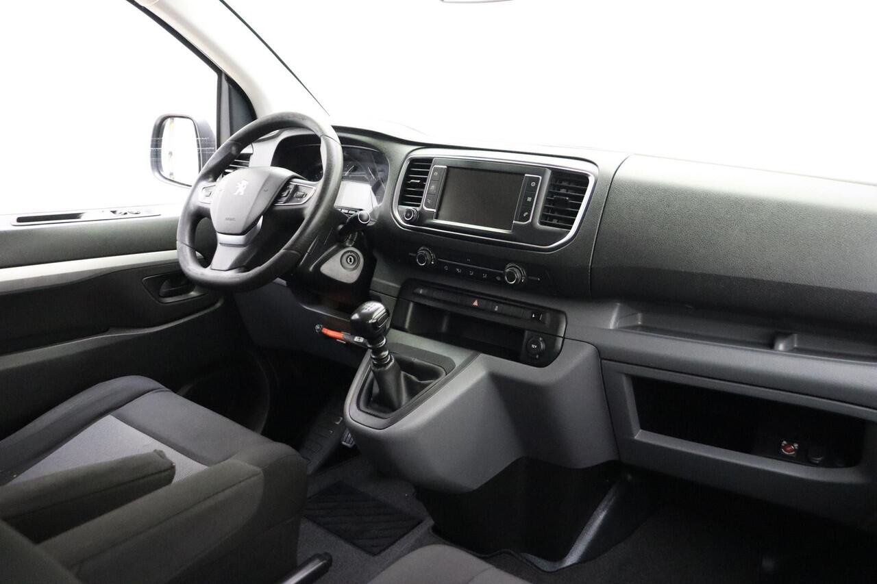 Peugeot EXPERT 231L 2.0 BlueHDI 120 DC Premium | 5 zits | Achteruitrijcamera | Trekhaak | Airco | Navigatie | Cruise control | Lichtmetalen velgen | Bumpers in kleur