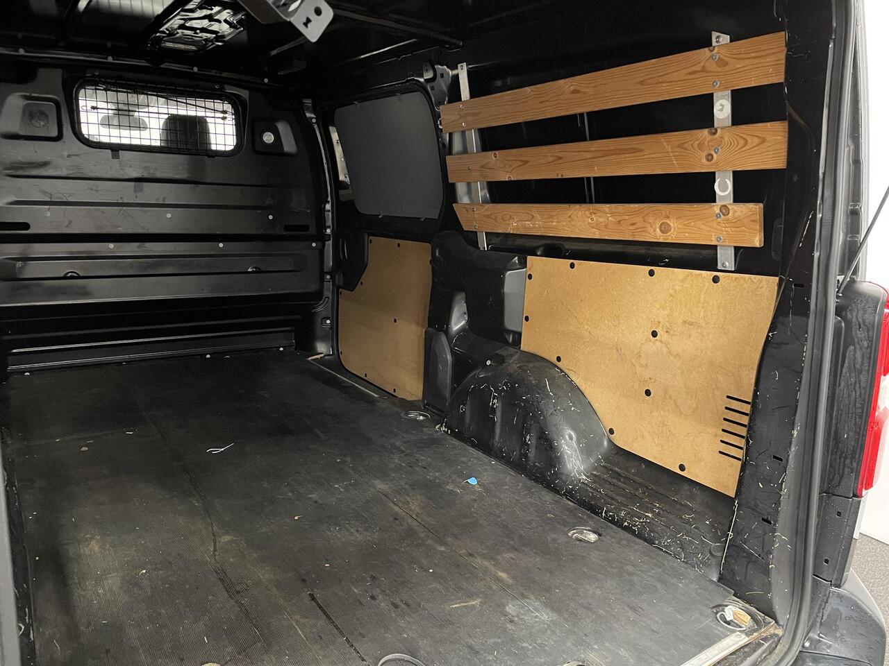 Peugeot EXPERT 231L 2.0 BlueHDI 120 Premium Airco Cruise Control Trekhaak Elektrische schuifdeur Navi