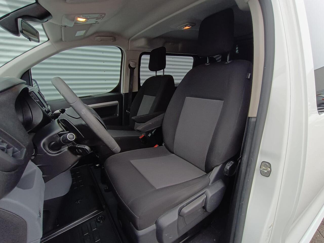 Peugeot EXPERT DC Premium Pack 2.0 BlueHDi 180pk EAT6 | DUBBELE CABINE! | NAVI | TREKHAAK | AIRCO | CRUISE CONTROL | APPLE CARPLAY / ANDROID AUTO |