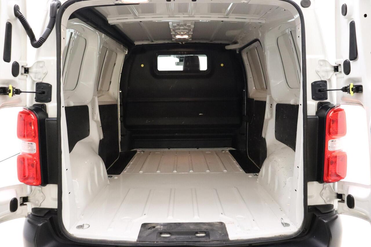 Peugeot EXPERT 2.0 BlueHDI 120 Standard Premium 120 Pk | Trekhaak | 3-Zits | Cruise Control | Airco | Apple Carplay & Android Auto | Electrische Bedienbare Ramen voor & Buitenspiegels