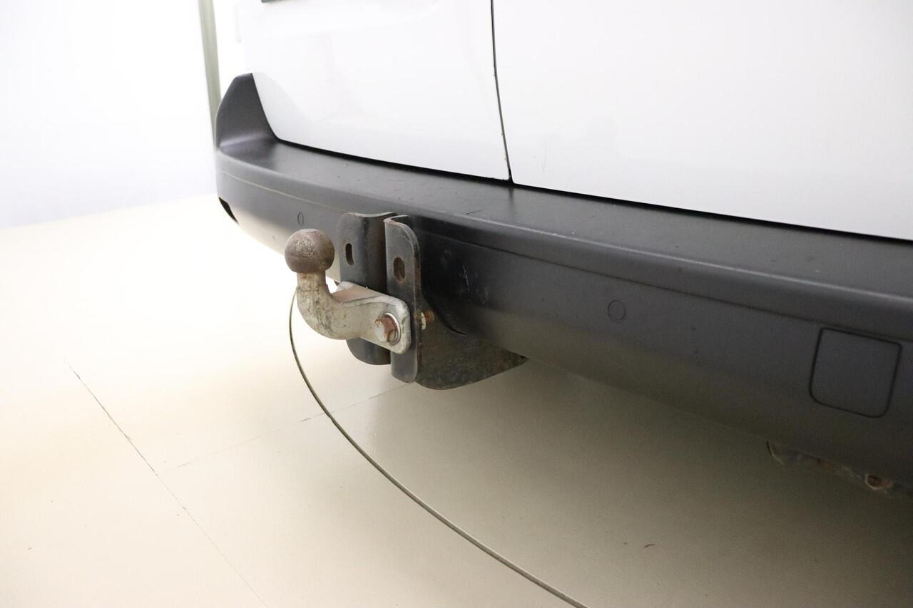 Peugeot EXPERT 2.0 BlueHDI 120 Standard Premium 120 Pk | Trekhaak | 3-Zits | Cruise Control | Airco | Apple Carplay & Android Auto | Electrische Bedienbare Ramen voor & Buitenspiegels