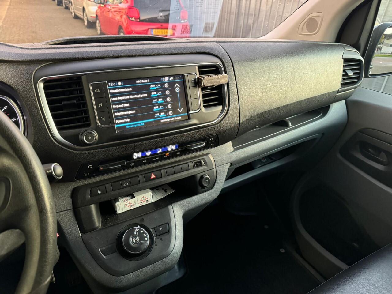 Peugeot EXPERT 2.0 BlueHDI 180 Standard Asphalt | 1e eigenaar | Airco | Trekhaak | Schuifdeur rechts | 3-zitplaatsen | Achteruitrijcamera | Cruise control | NAP | Nieuwe APK |