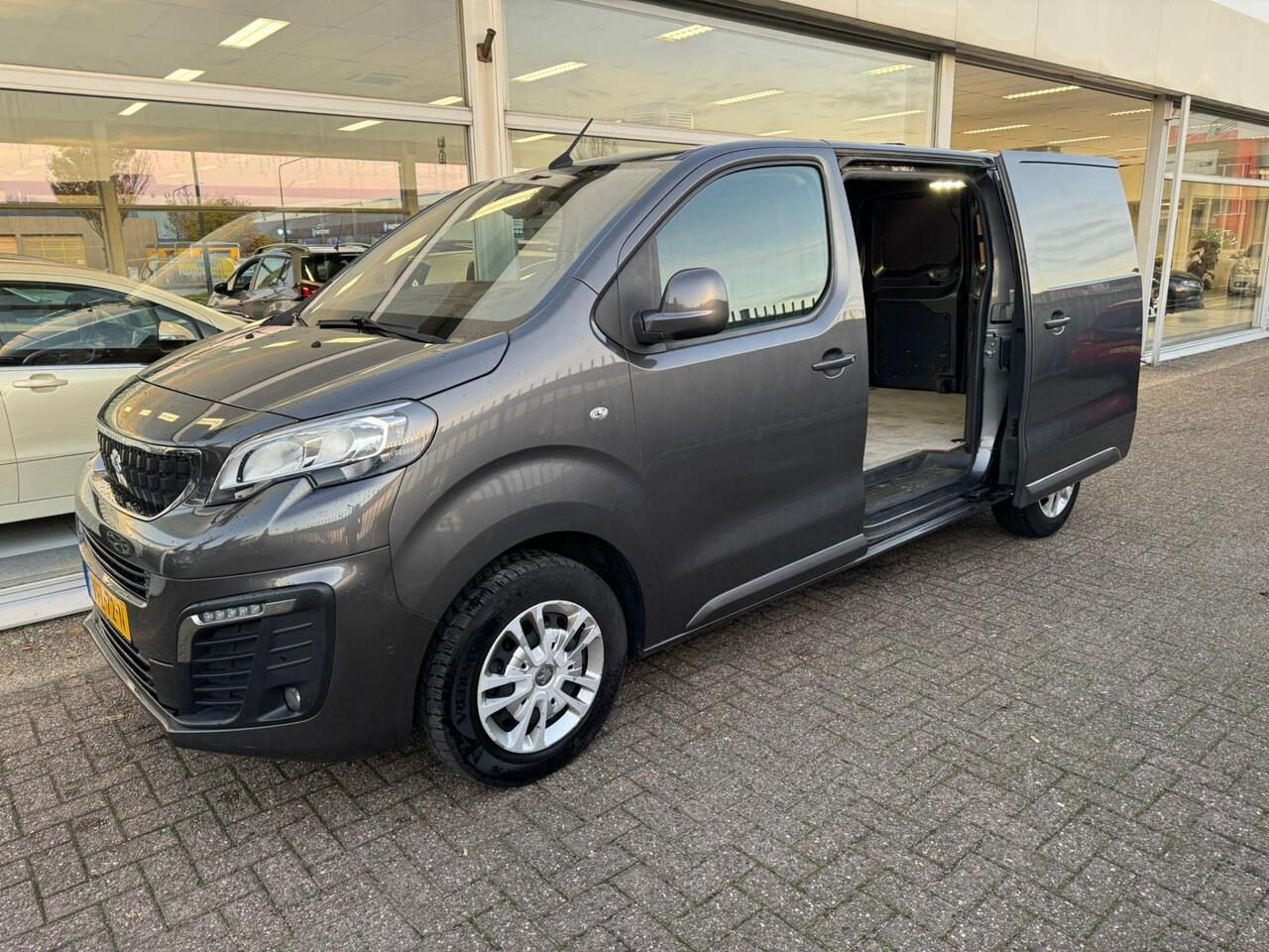 Peugeot EXPERT 2.0 BlueHDI 180 Standard Asphalt | 1e eigenaar | Airco | Trekhaak | Schuifdeur rechts | 3-zitplaatsen | Achteruitrijcamera | Cruise control | NAP | Nieuwe APK |