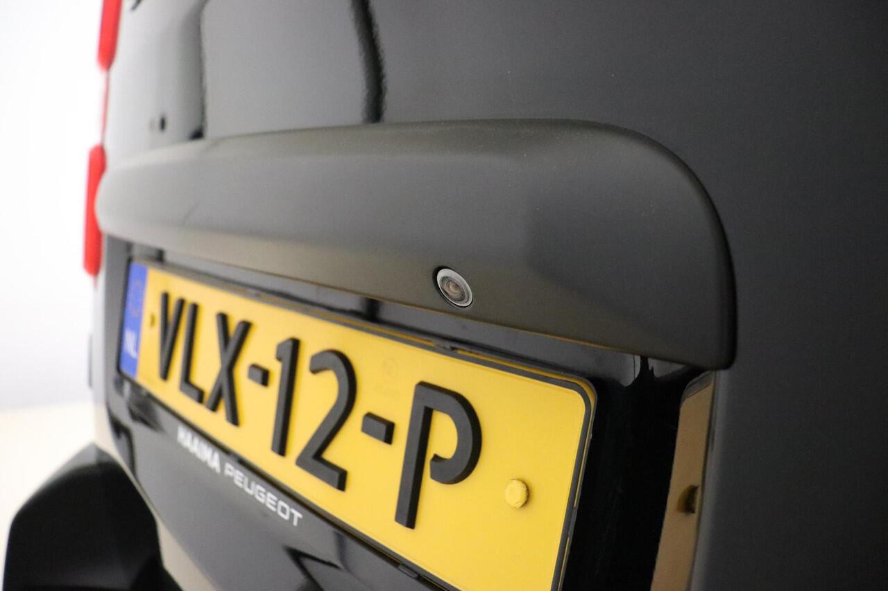 Peugeot EXPERT 2.0 BlueHDI Long Premium DC 120 PK | Handgeschakeld | 6-Zits | Stoelverwarming | Betimmering | Trekhaak | Navigatie | Dodehoekdetectie | 1e eigenaar