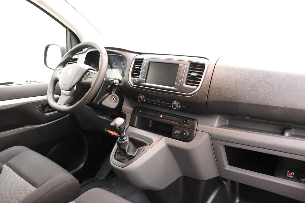 Peugeot EXPERT 2.0 BlueHDI Long Premium DC 120 PK | Handgeschakeld | 6-Zits | Stoelverwarming | Betimmering | Trekhaak | Navigatie | Dodehoekdetectie | 1e eigenaar