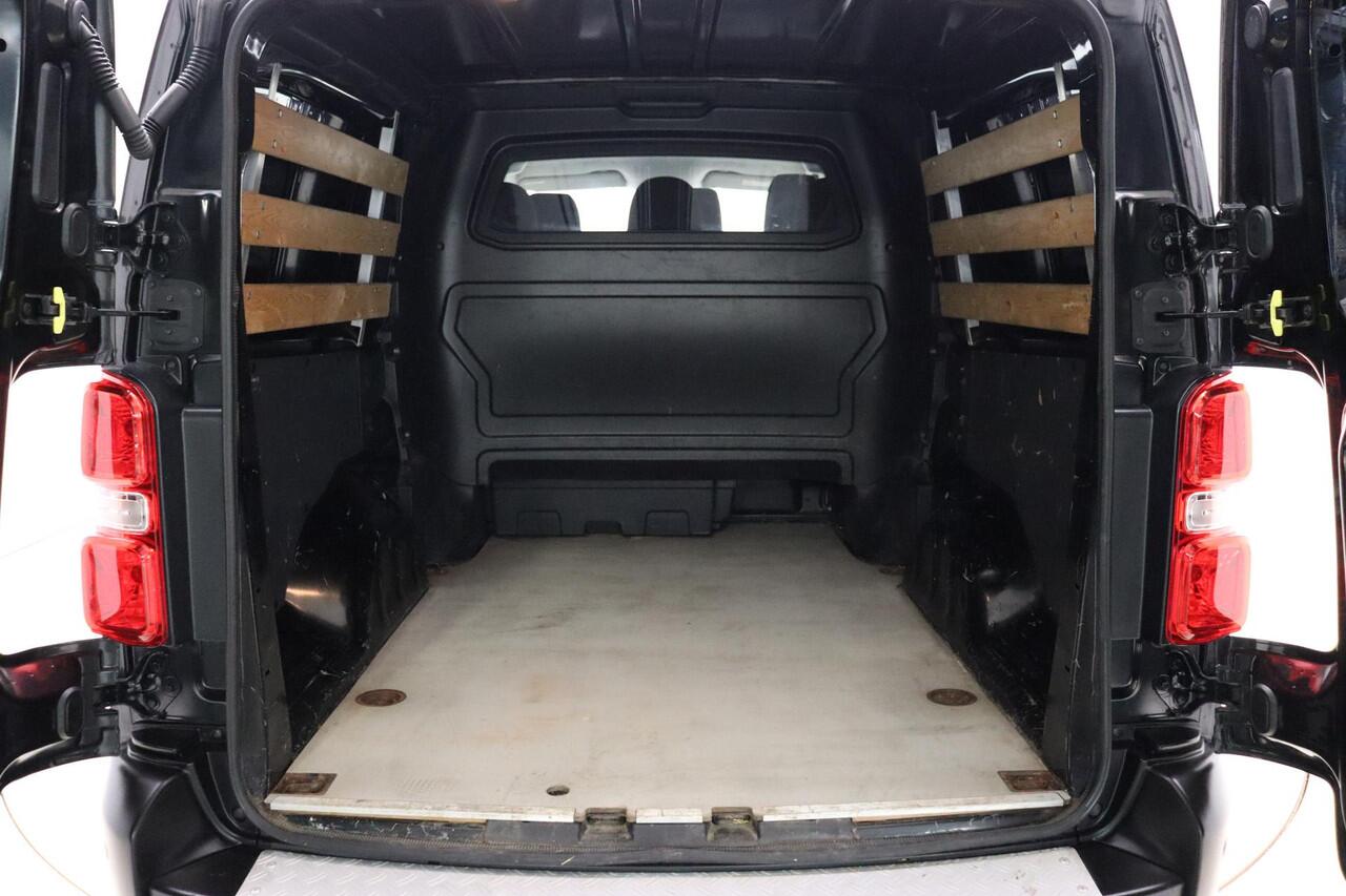 Peugeot EXPERT 2.0 BlueHDI Long Premium DC 120 PK | Handgeschakeld | 6-Zits | Stoelverwarming | Betimmering | Trekhaak | Navigatie | Dodehoekdetectie | 1e eigenaar