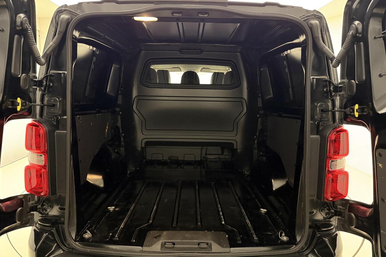 Peugeot EXPERT 2.0 BlueHDI Sport DC 180 Pk | Automaat | Leer | Trekhaak | Stoelverwarming | Alarm | Zijdeuren L+R | Navigatie | Cruise Control | Climate Control