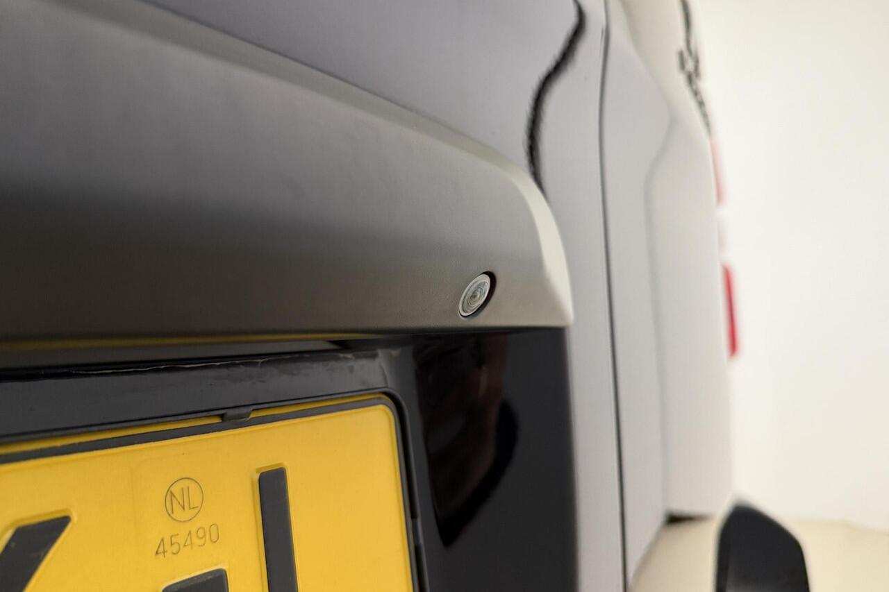 Peugeot EXPERT 2.0 BlueHDI Sport DC 180 Pk | Automaat | Leer | Trekhaak | Stoelverwarming | Alarm | Zijdeuren L+R | Navigatie | Cruise Control | Climate Control