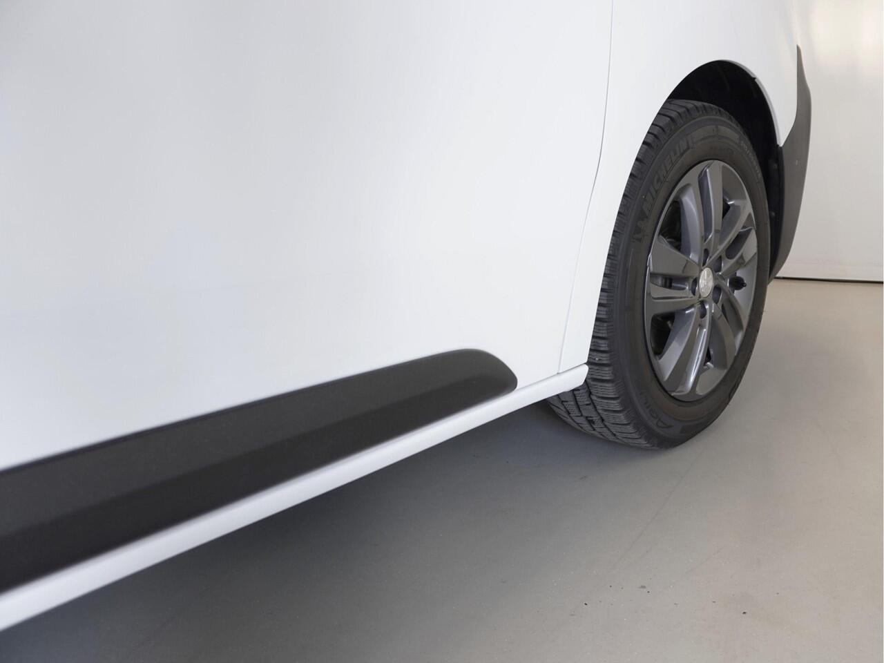 Peugeot EXPERT 2.0 BlueHDI 150 Pk Long Premium | Navi | Blind Spot | Trekhaak | Lichtmetalen velgen | PDC v+a + camera | Rijklaarprijs