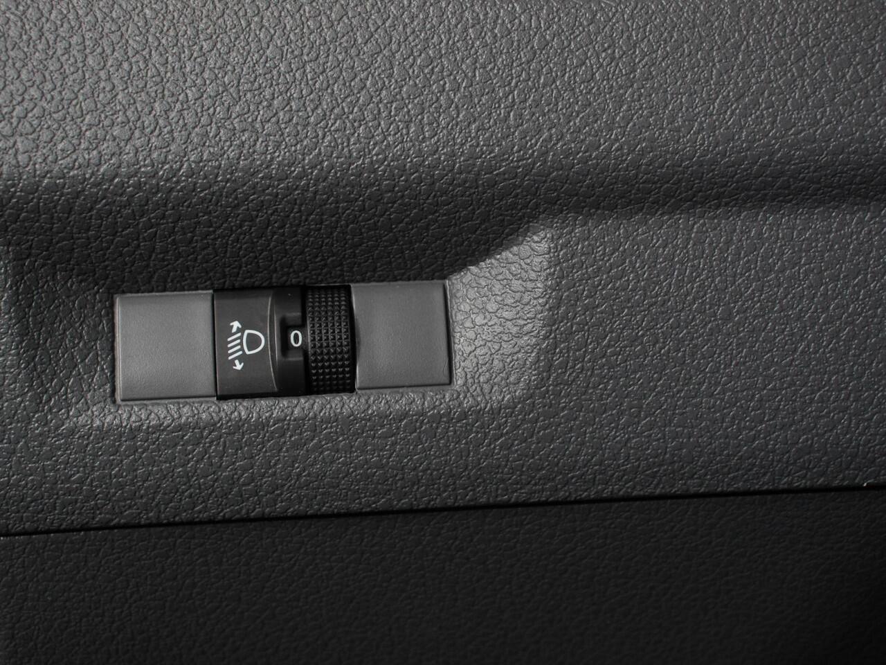 Peugeot EXPERT 1.5 BlueHDI Premium L2 | Navigatie | Apple carplay/Android Auto | DAB+ | 3zits | Airco | Cruise Control | Betimmering | Bumpers in kleur